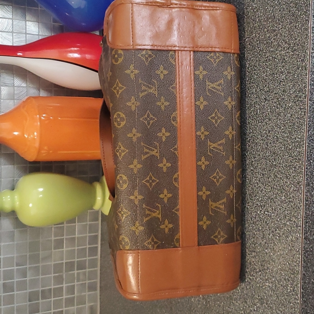 Louis Vuitton Vintage Bag with COA - Picture 7 of 16